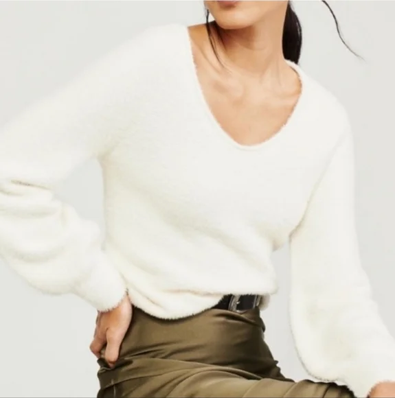 Abercrombie & Fitch Soft AF Sweater Ivory Size M - Picture 11 of 11